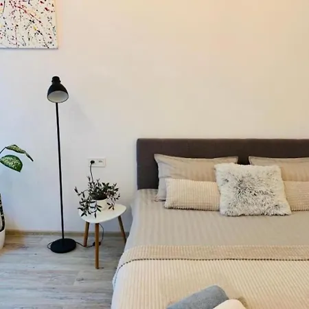 Vip Virmenska Street Διαμέρισμα *