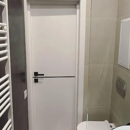 Apartment Vip Virmenska Street Apartment *