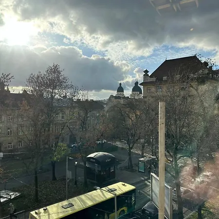 Apartment Apartment Vip Virmenska Street