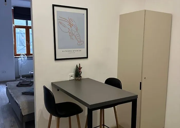 Apartment Vip Virmenska Street *